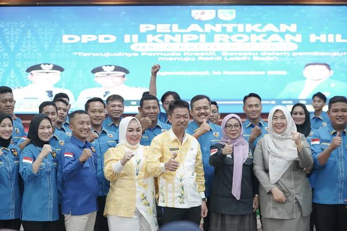 Ibu Senator RI Hadir Di Pelantikan DPD KNPI Rohil