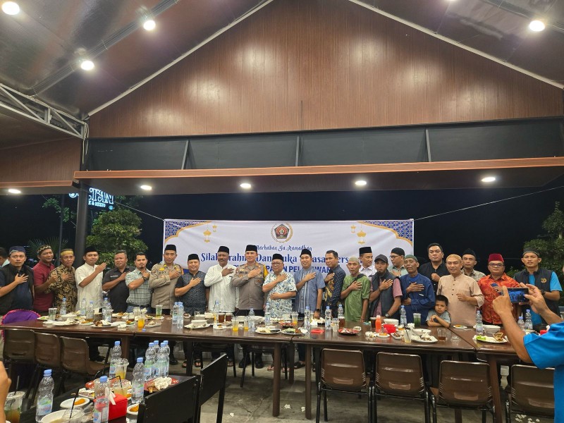 PWI Pelalawan Gelar Bukber dan Santunan untuk Anak Almarhum Anggota