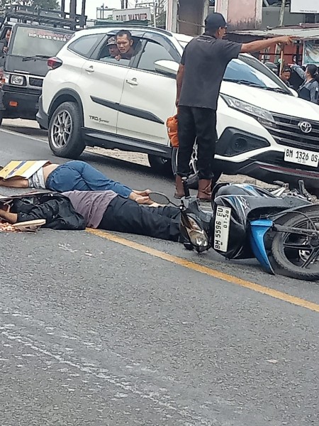 Ngeri..!! Pemotor Tewas Terlindas Truck CPO di Duri