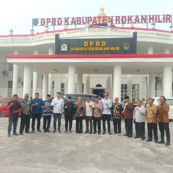 Pimpinan DPRD Rohil Sepakat Tanda Tangani Rekomendasi Pemekaran Provinsi Riau Pesisir