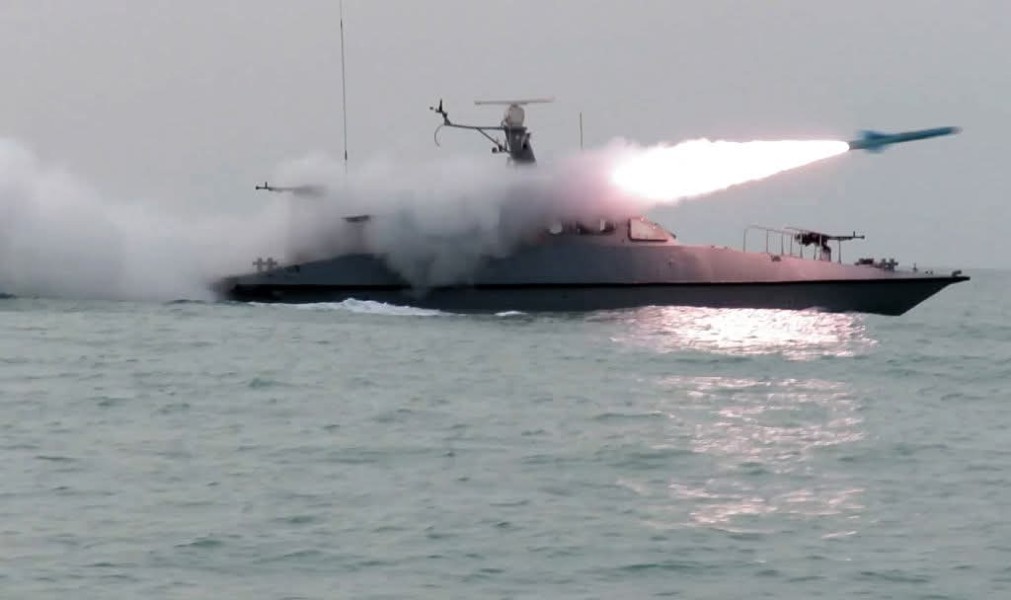 Iran ancam 'bakar' kapal-kapal di Selat Hormuz, Kedubes AS di Riyadh diserang drone