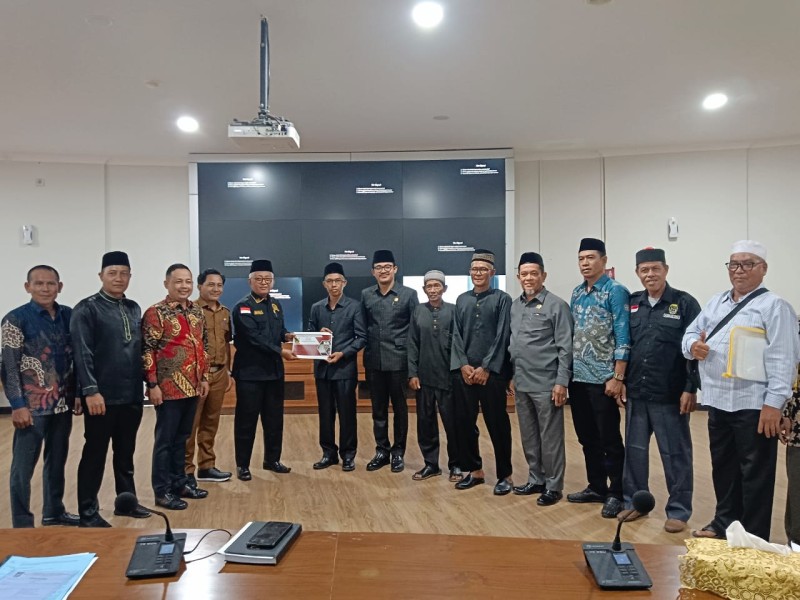Masyarakat Bencah Kelubi Desak DPRD Kampar Tuntaskan Polemik Penetapan Batas Wilayah