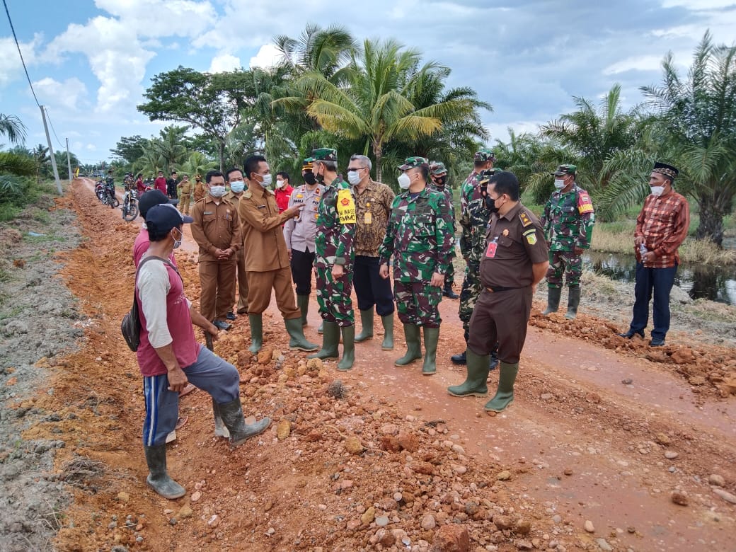 Tim Wasev TMMD tinjau Aukas jalan di Kep. Suak Temenggung