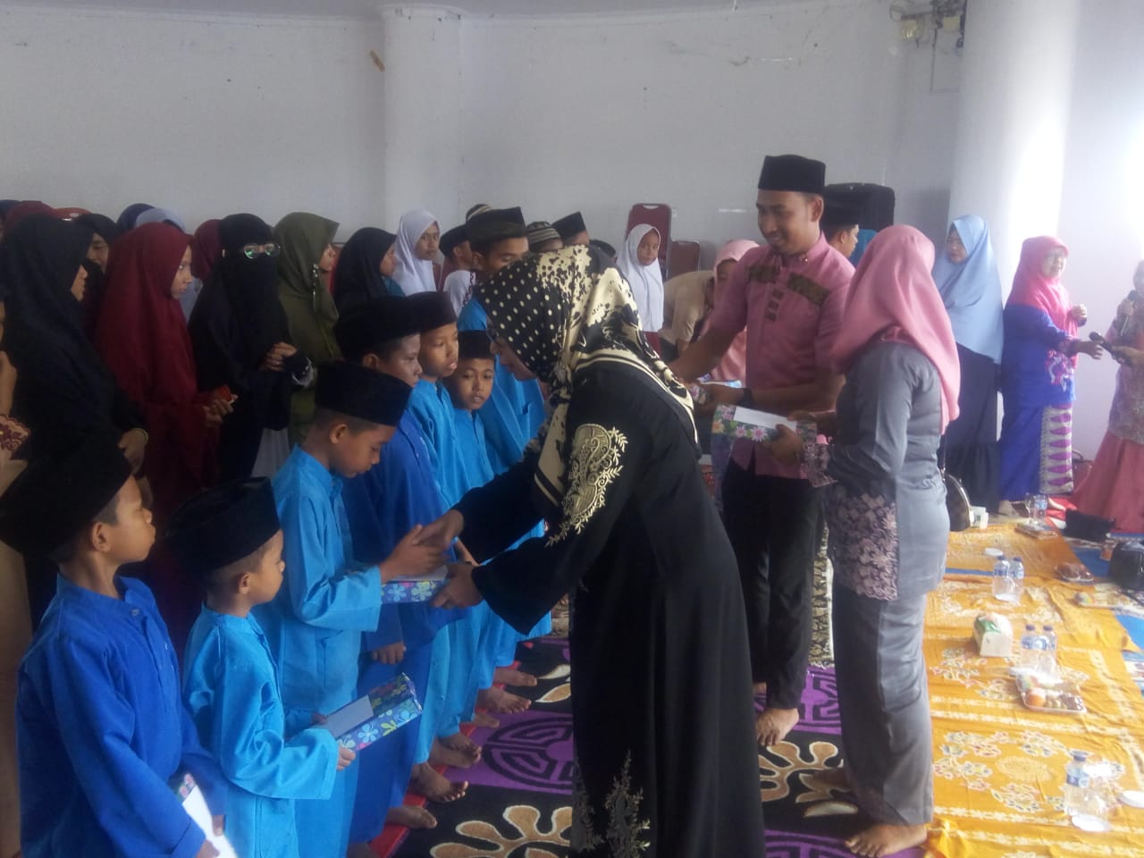 Sambut Bulan Suci Ramadhan, Disdikbud Rohil Santuni Anak Yatim