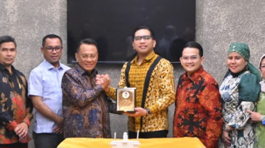 Tingkatkan Pelayanan Kesehatan Terkait Krisis Dokter Spesialis, Pemkab Resmi Rohil Gandeng UNPRI Tingkatkan Pelayanan Kesehatan Terkait Krisis Dokter Spesialis, Pemkab Resmi Rohil Gandeng UNPRI