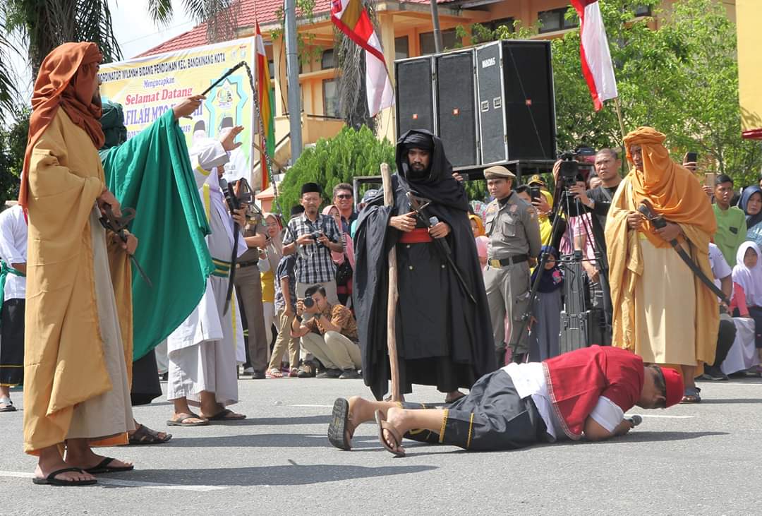 Pukau Pengunjung Pawai Taaruf MTQ Riau 2019 di Kabupaten Kampar, Pemkab Siak Tampilkan Pengat Produc