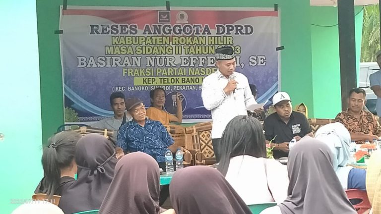 Wakil Ketua DPRD Rohil Basiran Nur Efendi Laksanakan Reses Masa Sidang II di Dua Kecamatan