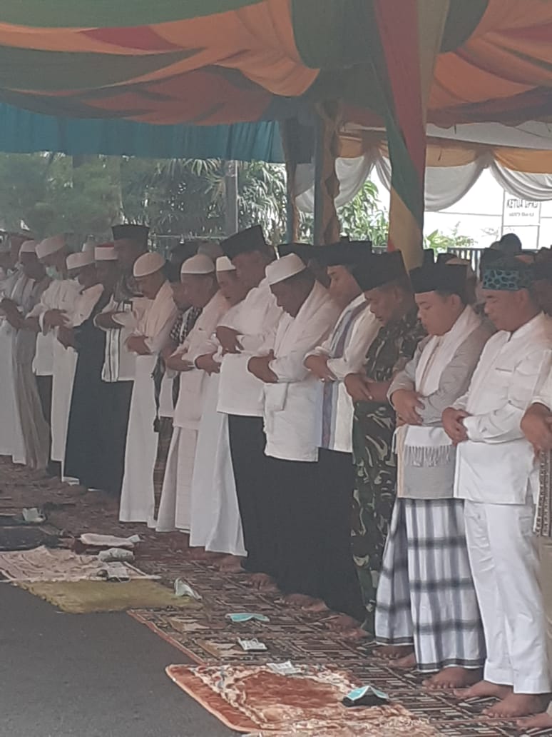 Ditengah Kepungan Asap, Pemkab Rohil Gelar Sholat Istisqo Minta Hujan