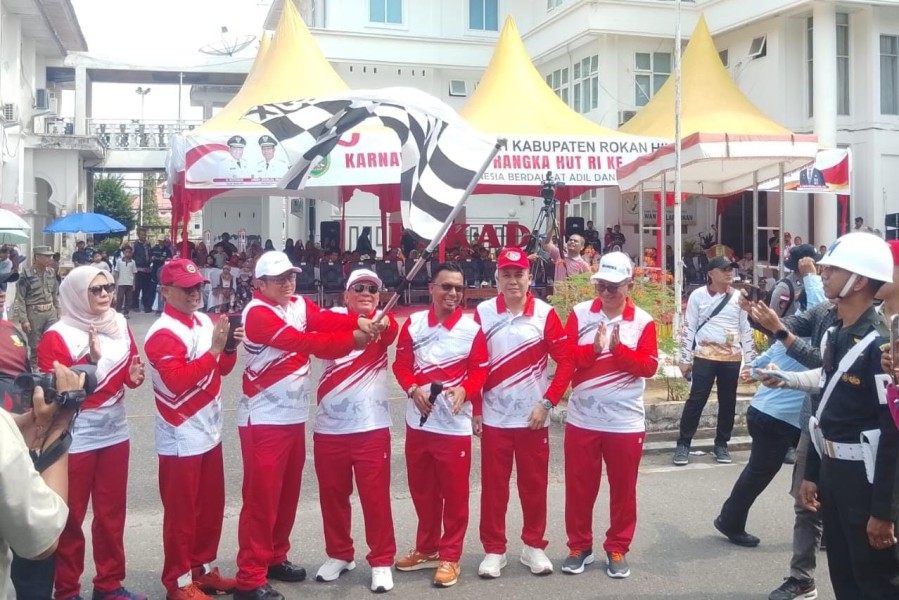 Sambut HUT RI ke-81, Puluhan Sekolah Semarakkan Pawai Karnaval di Rokan Hilir