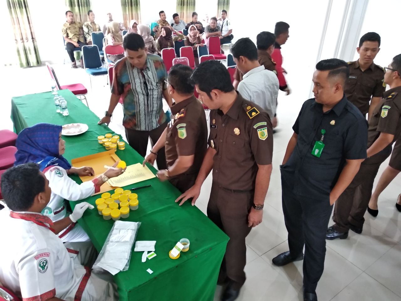 Waaww...Kejari Rohil Sidak Tes Urine Narkoba, Ini Penyebabnya... 