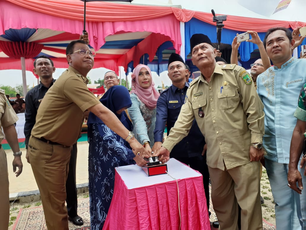 Resmikan RSIA Athya Medika 838, Bupati Rohil Suyatno Tekan Bel
