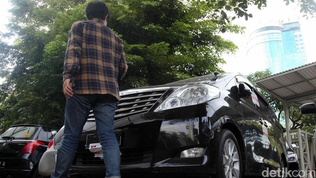 Anggaran Dicoret DPRD, Bupati Aceh Barat Terpaksa Pakai Mobil Sewaan