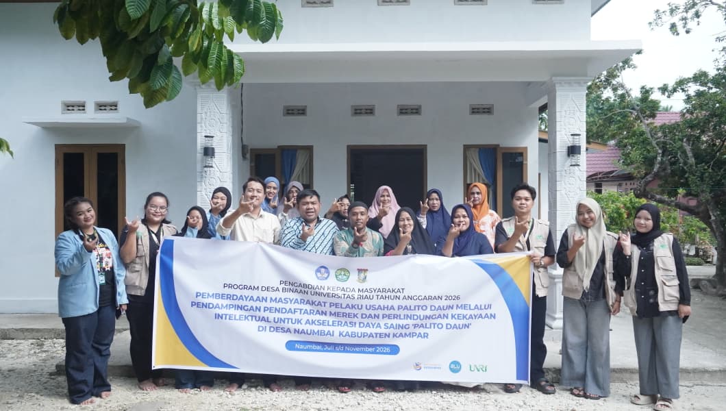 Mahasiswa KUKERTA UNRI Dampingi Pelaku Usaha Inovasi Palito Daun Didesa Naumbai