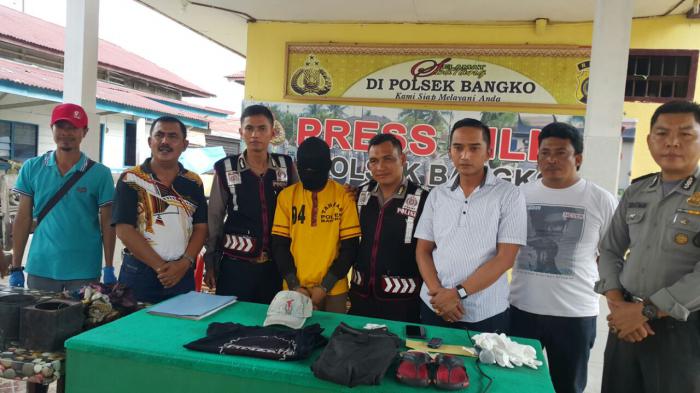 Polsek Bangko Temukan Pelaku Pembunuhan Dibalik Terbakarnya Kios Dijalan Sei Garam
