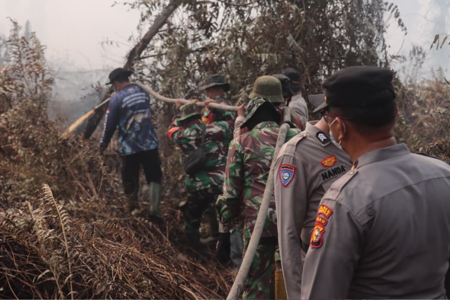 283 Personel Gabungan Intensifkan Pendinginan Karhutla Di Kampar
