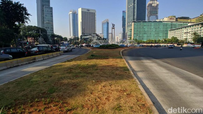 Bambu Getah Getih Dibongkar, Begini Suasana di Bundaran HI Saat Ini