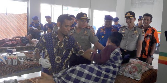 Hut Polairud ke 67, Sat Polair Rohil Gelar Sunatan Massal