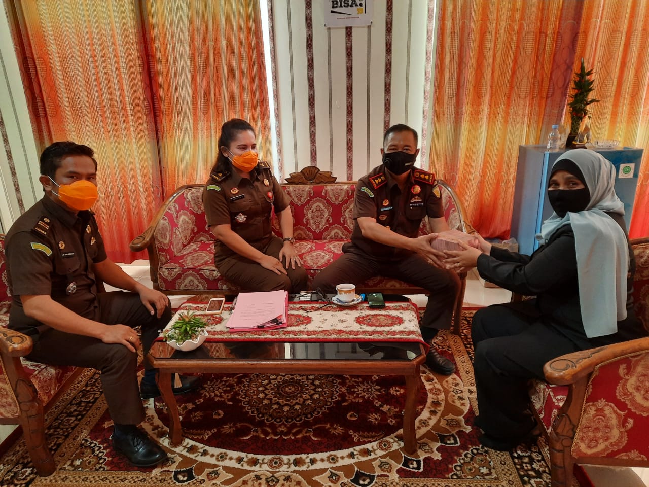 Kejari Rohil Terima Pembayaran Uang Denda Rp200 juta Terpidana Kasus Korupsi Danau Buatan