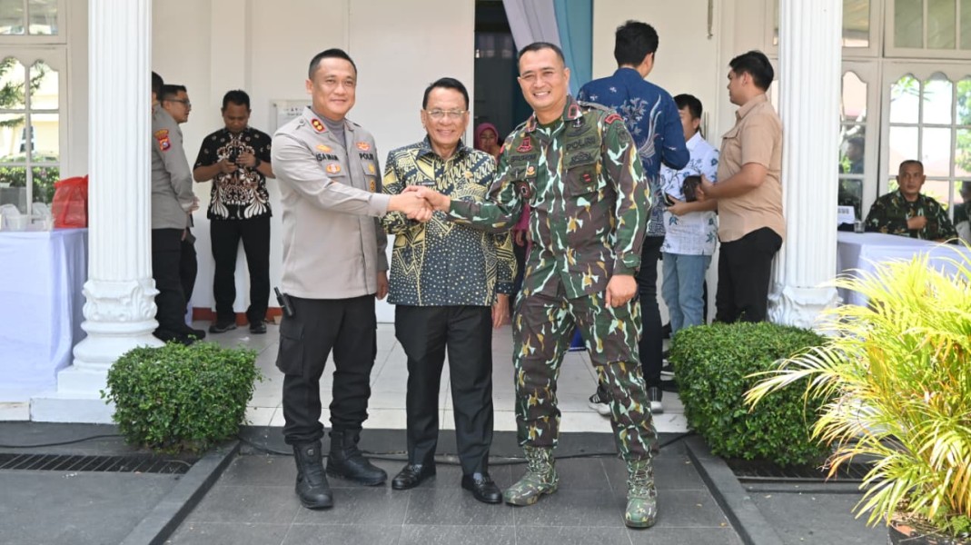 Perkuat Sinergi, Bupati Rohil Hadiri Acara Sakral HUT ke-80 Korps Brimob Polri