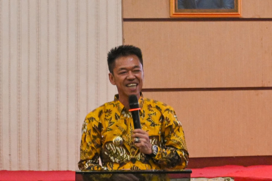 Bupati Rohil Afrizal Sintong Anggarkan Rp12 Miliar Untuk Pembangunan Gereja Bupati Rohil Afrizal Sintong Anggarkan Rp12 Miliar Untuk Pembangunan Gereja