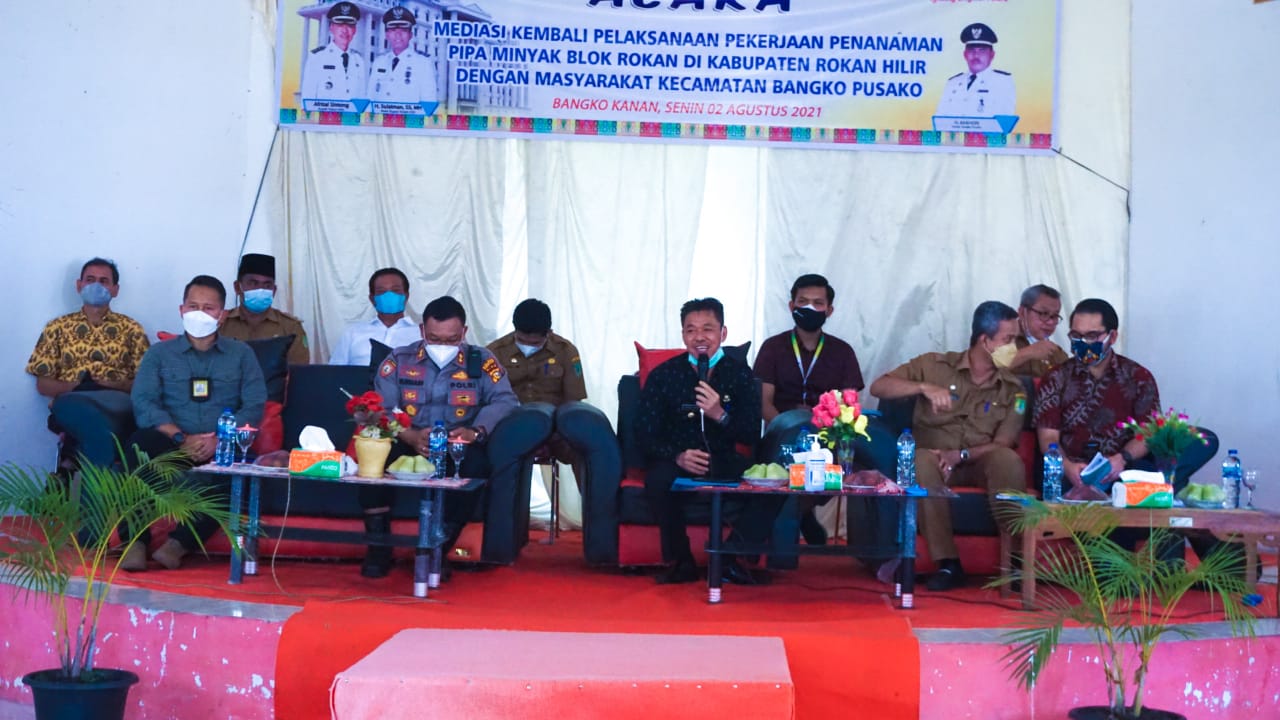 Bupati Rohil Afrizal Mediasikan Pelaksanaan Penanaman Pipa Minyak Blok Rokan