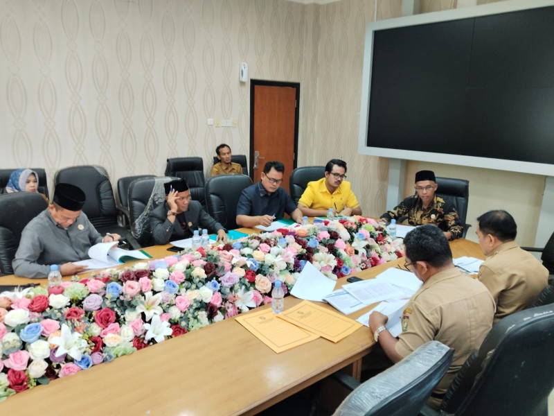 Uang Negara 3,81 M Lenyap Pada Temuan Dana Desa, Komisi I DPRD Kampar Desak Inspektorat Uang Negara 3,81 M Lenyap Pada Temuan Dana Desa, Komisi I DPRD Kampar Desak Inspektorat