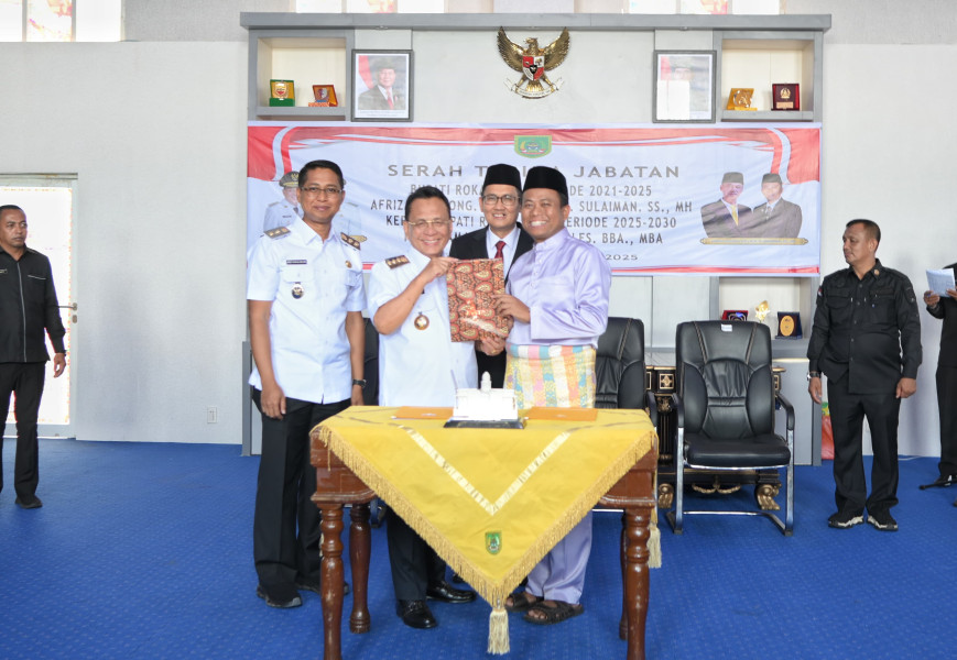 Sertijab Bupati dan Wakil Bupati Rohil Periode 2025-2030 Berlangsung Hikmat