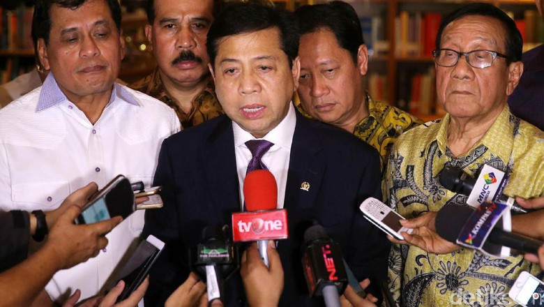 Setya Novanto, Dijerat KPK, Lolos di Praperadilan