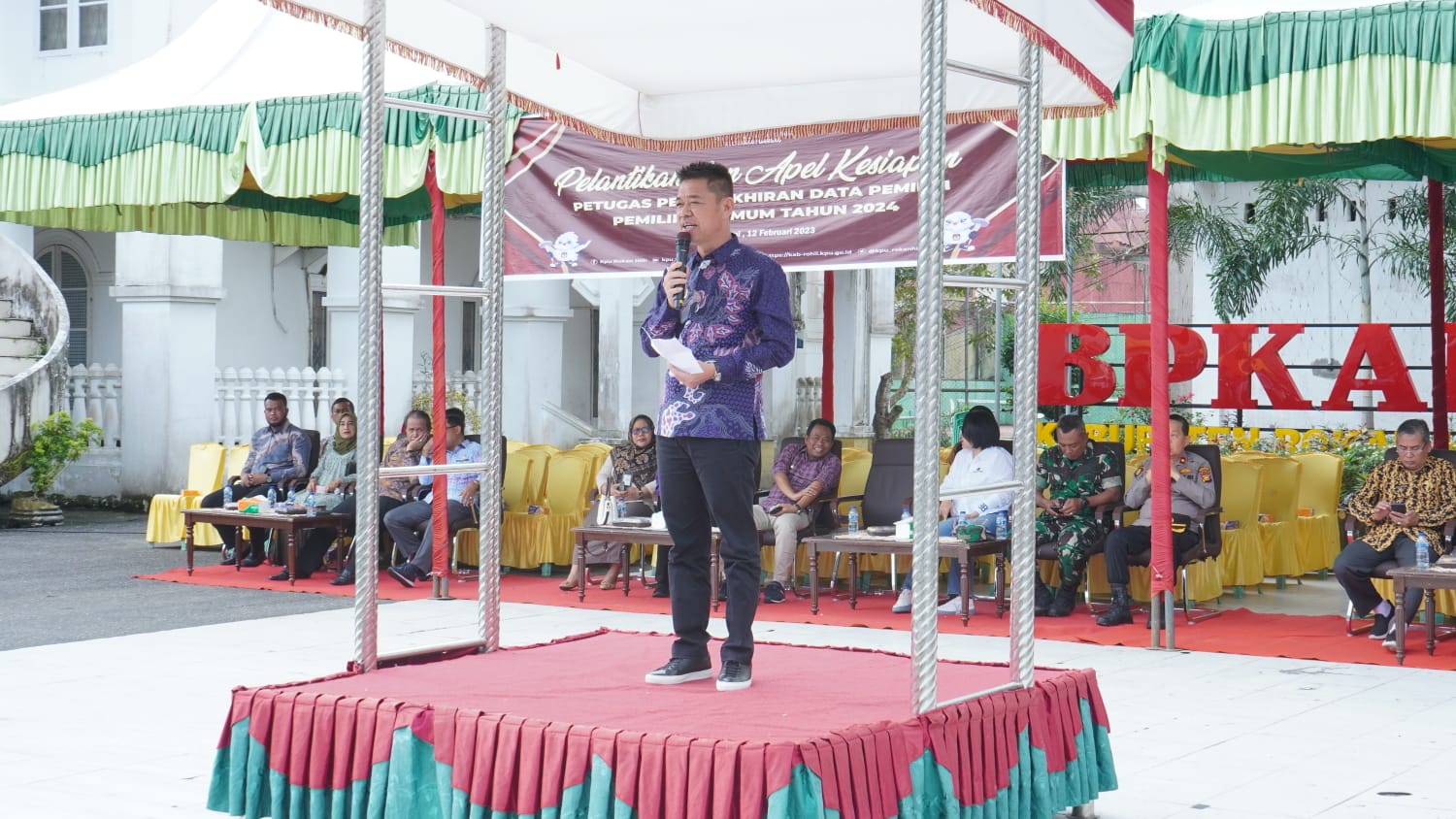 Bupati Rohil Hadiri Pelantikan dan Apel kesiapan Pantarlih Pemilu 2024