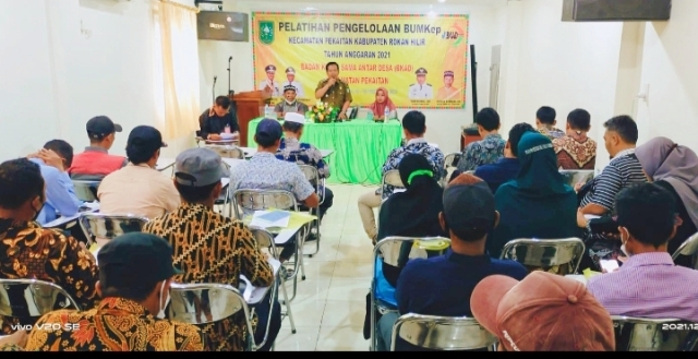 Camat Pekaitan Taryono, SE Buka Secara Resmi Bimtek Pengelolaan BUMDes