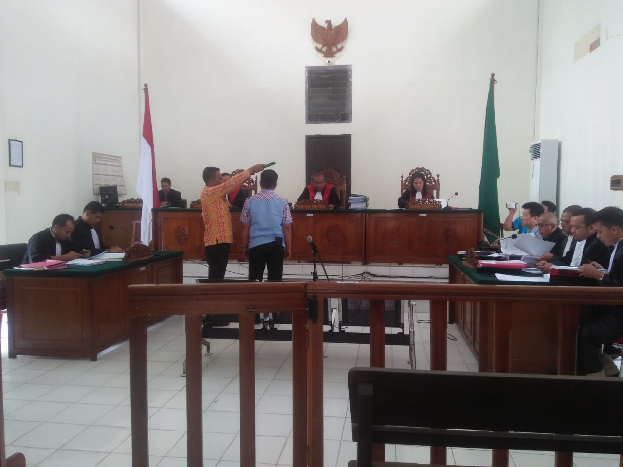 PH Terdakwa Awi Tongseng Diduga Rada Emosi Saat Saksi Verbalisan Menerangkan dipersidangan