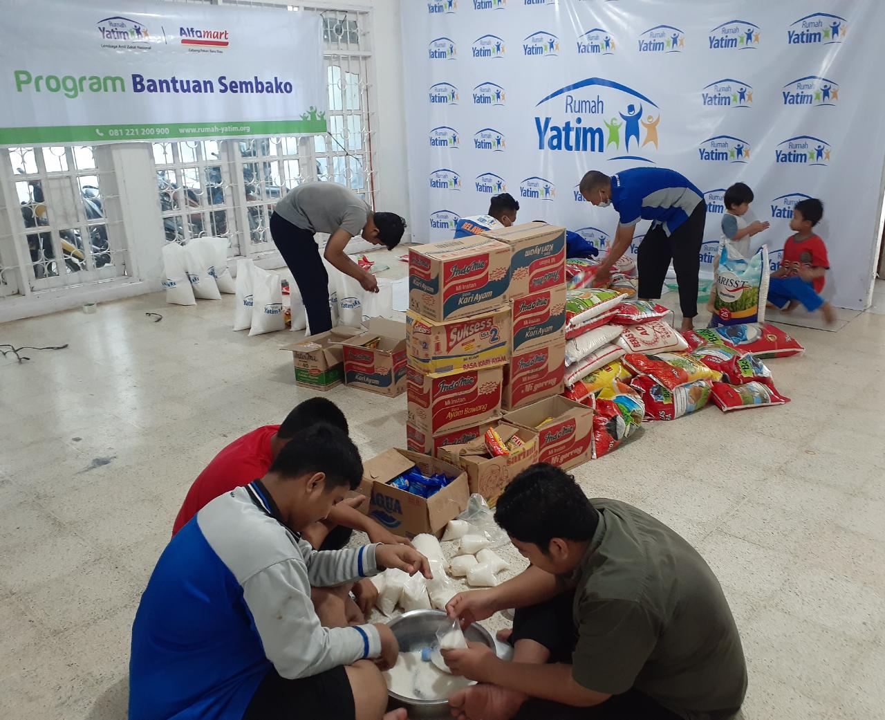 Tim Relawan Rumah Yatim Gelar Persiapan Penyaluran Bantuan kepada 163 Penerima Manfaat
