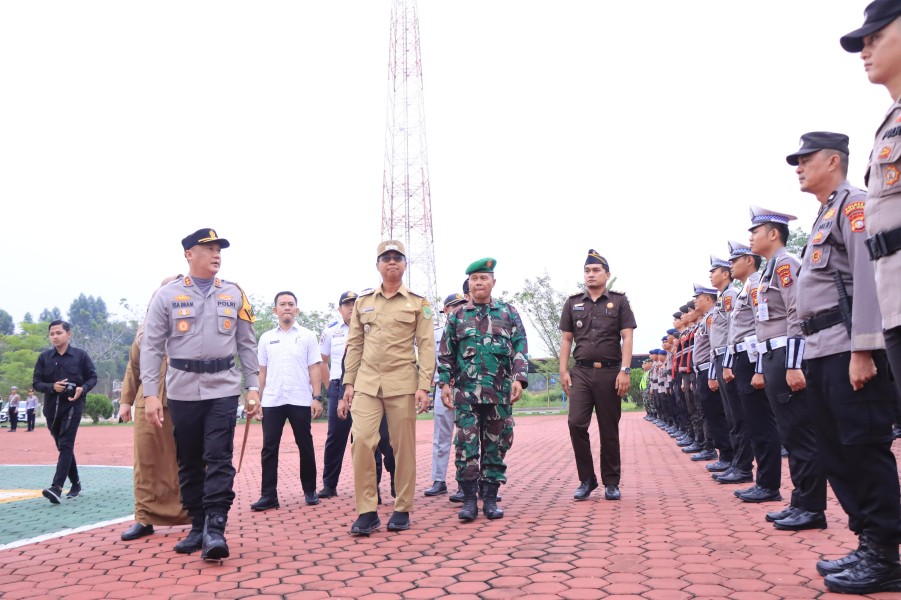 Kapolres Rohil Pimpin Upacara Gelar Apel Pasukan Operasi Ketupat Lancang Kuning Tahun 2025