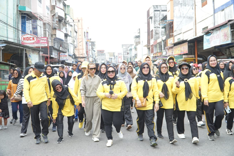 Ratusan Masyarakat Ramaikan Jalan Santai Bersama Dalam Rangka HUT Rohil ke-24