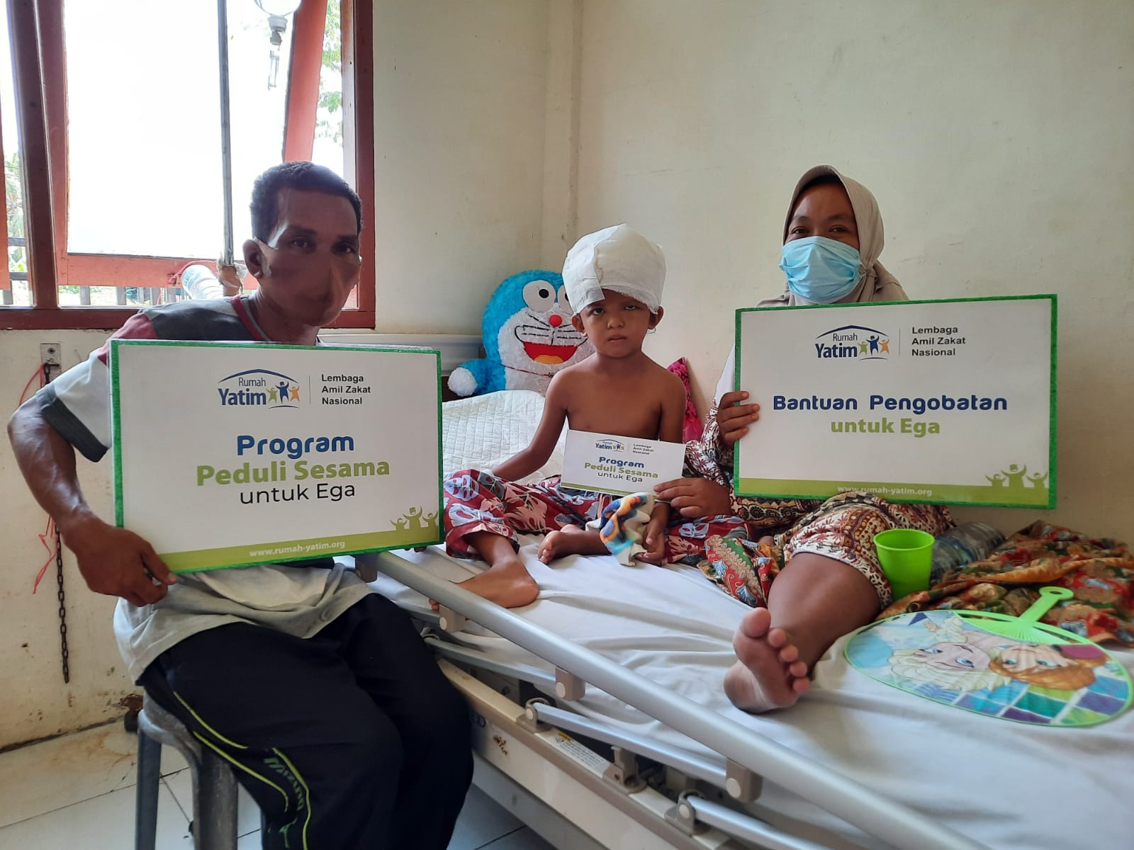 Rumah Yatim Riau Bantu Ega, Bocah Kecelakaan Telilit Mesin Pompong
