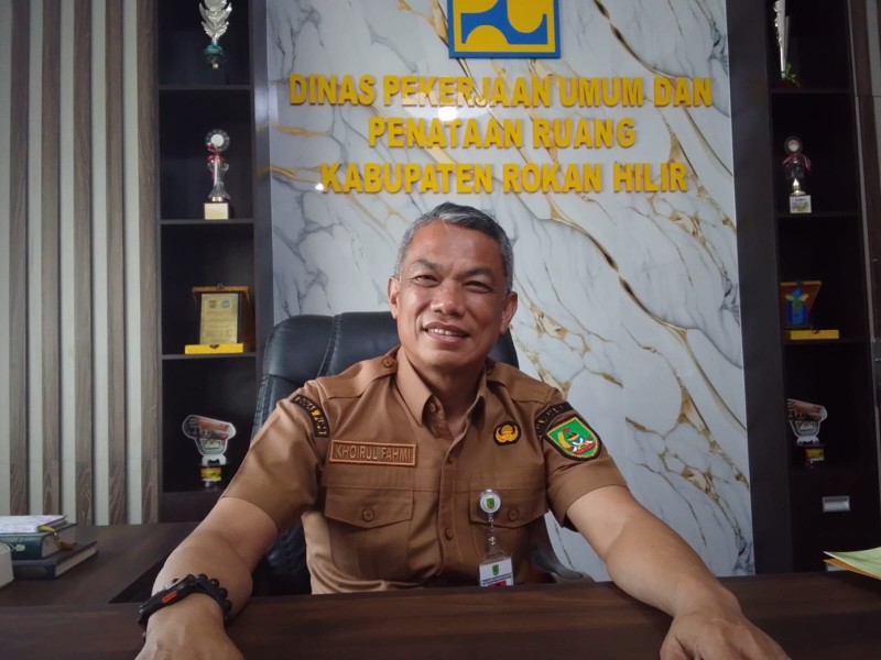 Kadis PUPR Rohil Ingatkan Kontraktor Selesaikan Pekerjaan Tepat Waktu