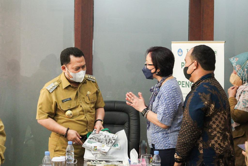 Bupati Kampar Sambut Kunjungan Direktur Pendidikan Dasar Tanoto Foundation