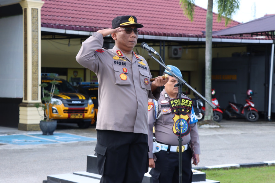 Kapolres Kampar Pimpin Upacara Kenaikan Pangkat PNS Periode 1 April 2023
