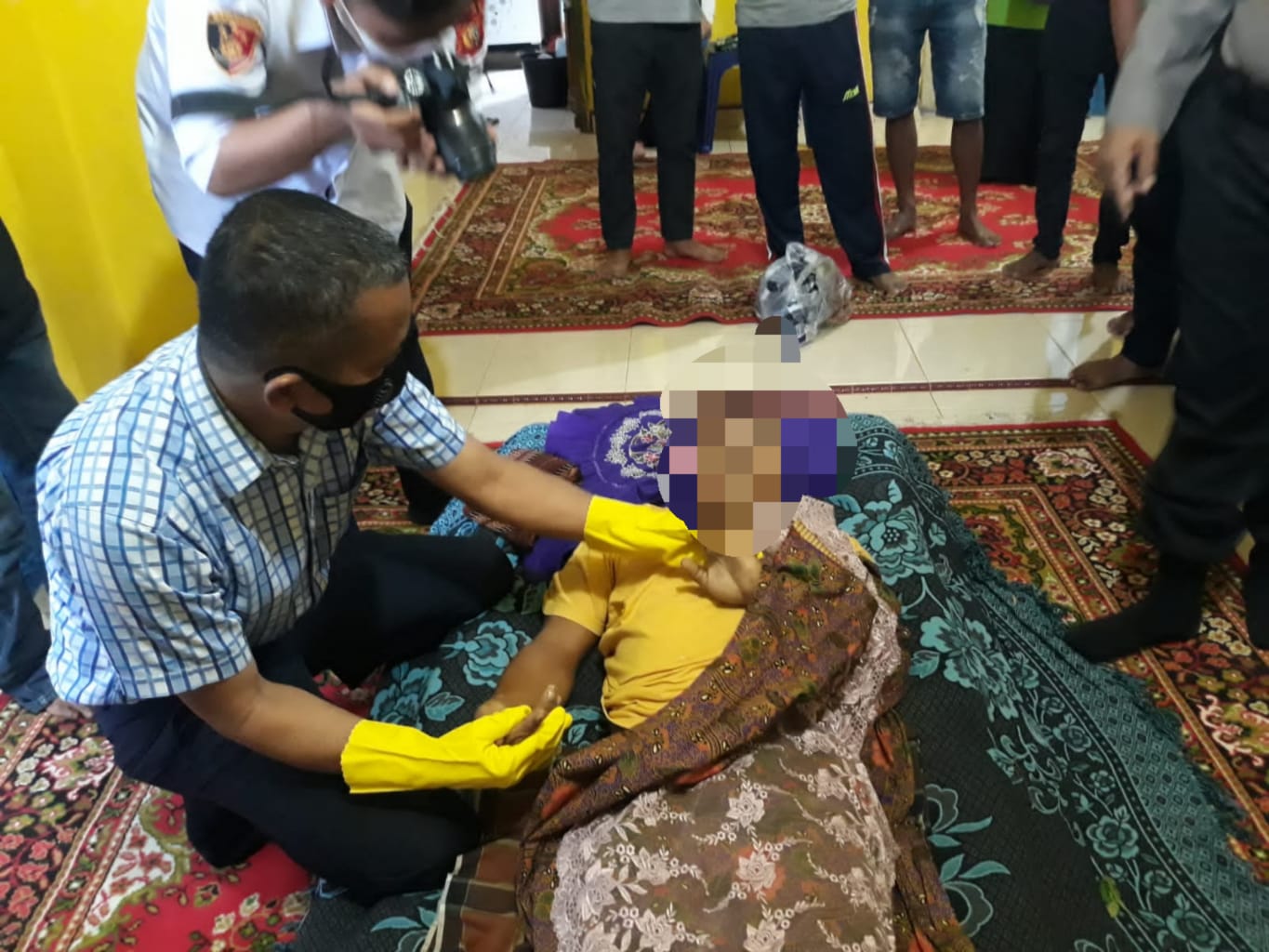 Heboh..! Di Kampar Pemancing Temukan Pria Gantung Diri di Pohon Karet