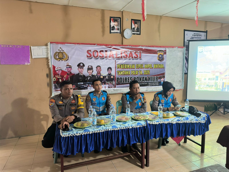 Kapolres Rohil Diwakili Kabag SDM Sosialisasi Penerimaan Calon Polri di SMA Bagan Sinembah