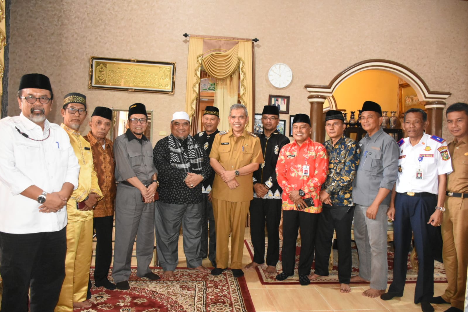 Hari pertama kerja, Pj Bupati Kampar Silaturahmi Bersama Tokoh Masyarakat