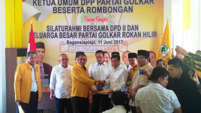 Setnov Ajak Kadar Golkar Rohil Dukung Jokowi