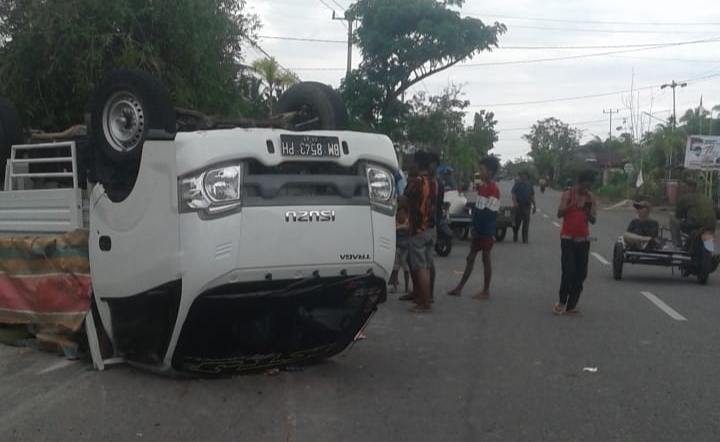 Mobil PicUp Bermuatan Terbalik Dijalan Pelabuhan Baru Bagansiapiapi