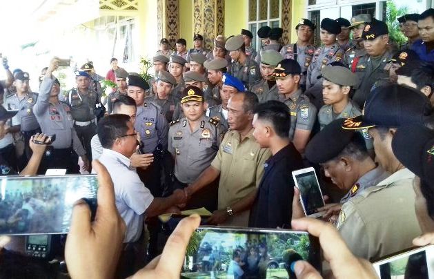 Desak Persoalan KKPA, Sejumlah Pemuda Teratang Manuk Serbu Kantor Bupati dan DPRD Pelalawan