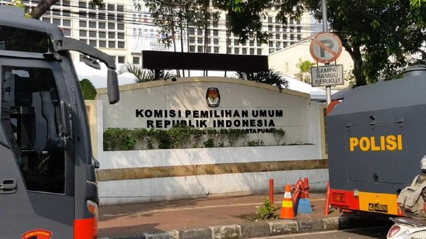 Apa Mungkin Situs KPU Diretas Hacker Luar Negeri?