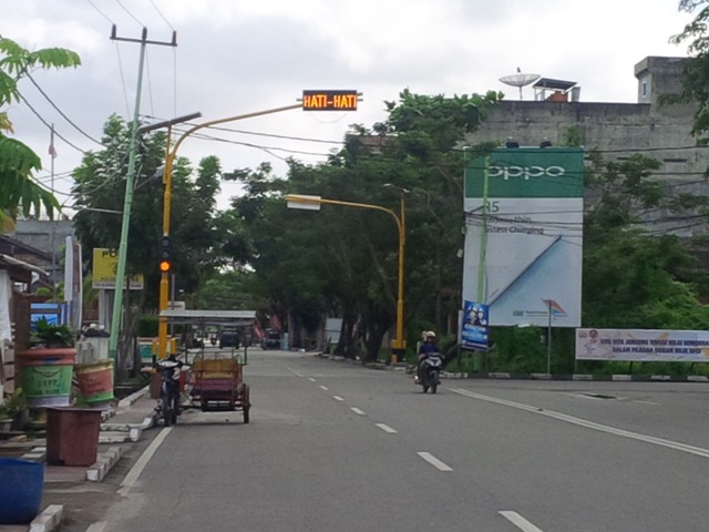 Antisipasi Lakalantas, Dishub Pasang Warning Light