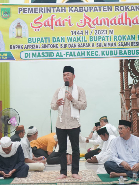 Bupati Rohil Afrizal Sintong Safari Ramadhan di Kecamatan Kubu
