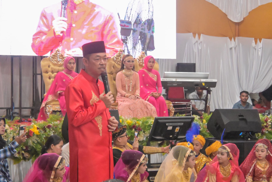 Anak Sulung Bupati Rohil, Naladia Ayu Rokan Jalani Prosesi Pernikahan