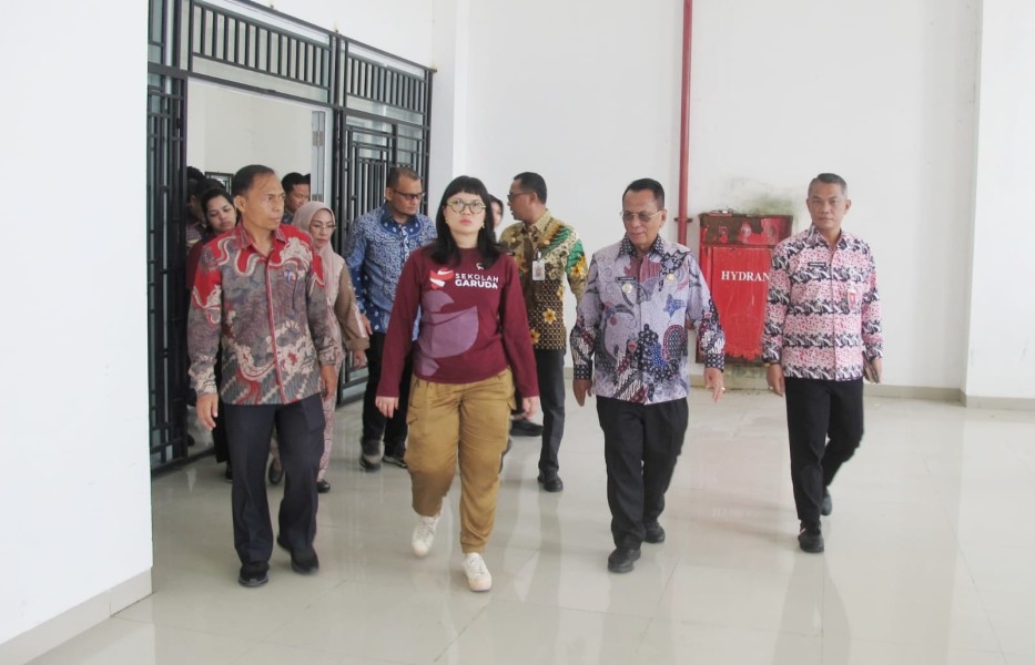 Bupati Bistaman Sambut Kunjungan Wamen Stella Christie : Bahas Sekolah Garuda
