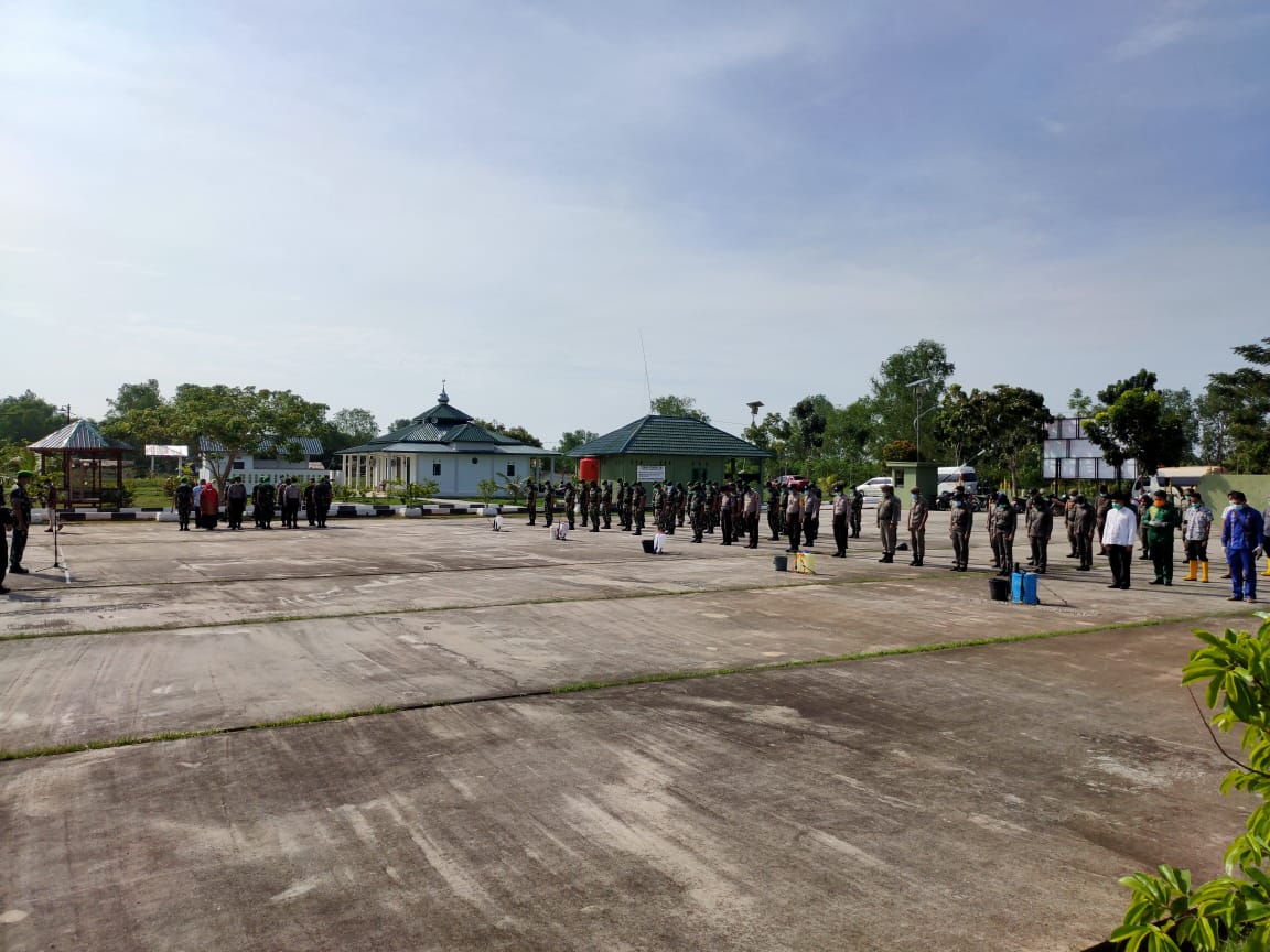 Satgas Covid-19 Rohil Laksanakan Penyemprotan Serentak